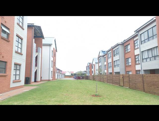 2 BEDROOM PROPERTY TO RENT IN GLEN MARAIS